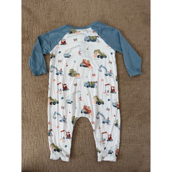 Angel Dear Bamboo Construction Alphabet One Piece 6-12 Months - Picture 3 of 4